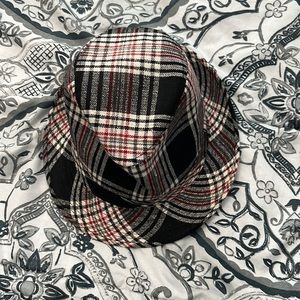Black/red fedora hat